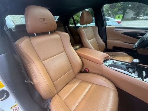 Used 2014 Lexus LS 460 w/ F Sport Package RWD image 26