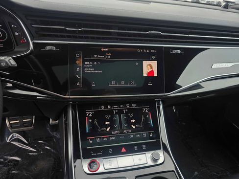 Used 2021 Audi RS Q8 w/ Carbon Optic Package image 27