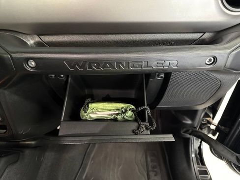 Used 2020 Jeep Wrangler Sport AWD/4WD image 46