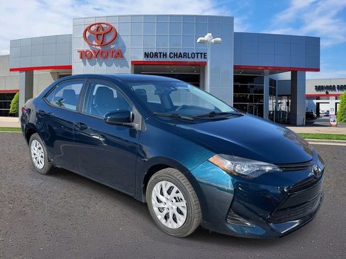 Used 2019 Toyota Corolla LE image 2