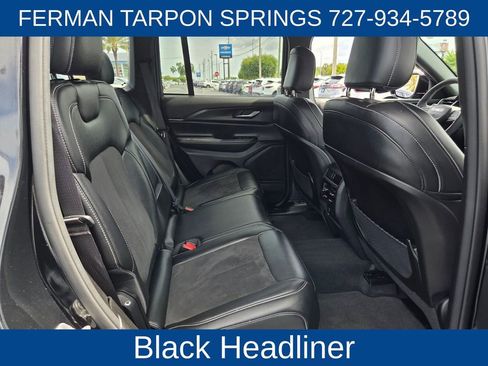 Used 2023 Jeep Grand Cherokee Altitude AWD/4WD image 19