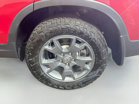 Used 2025 Honda Passport TrailSport image 25