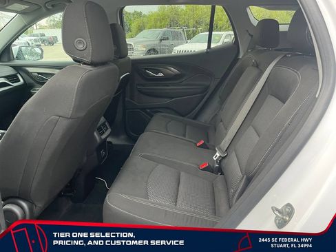Used 2024 GMC Terrain SLE AWD/4WD image 11