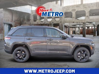 New 2025 Jeep Grand Cherokee Limited w/ Black Appearance Package
