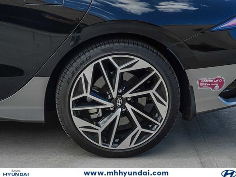 Used 2024 Hyundai Ioniq 6 SEL RWD image 11