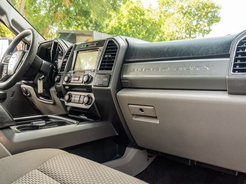 Used 2017 Ford F250 XLT w/ XLT Value Package AWD/4WD image 46