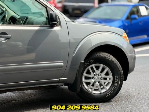 Used 2017 Nissan Frontier SV w/ SV Value Truck Package RWD image 10