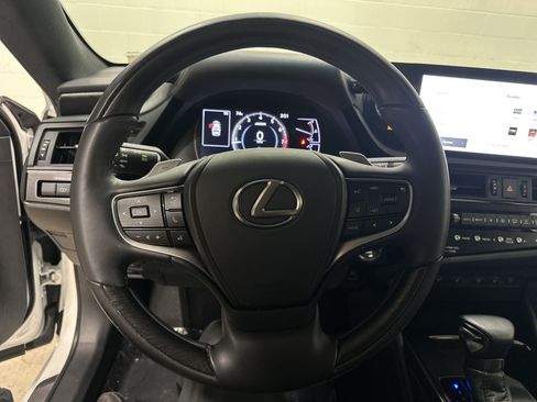 Used 2023 Lexus ES 350 Ultra Luxury w/ Accessory Package (Z1) FWD image 18