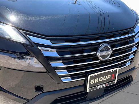 Used 2025 Nissan Rogue SV FWD image 27