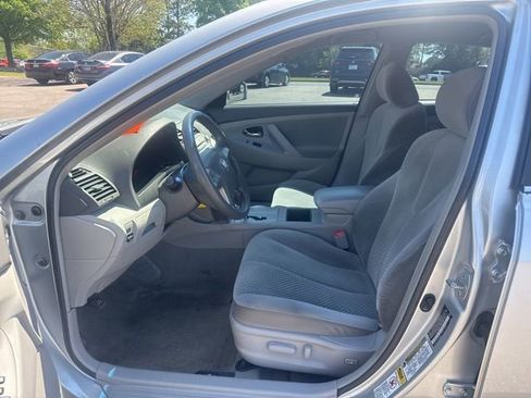Used 2007 Toyota Camry LE image 9