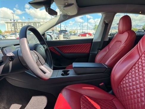 Used 2020 Tesla Model Y Long Range image 22