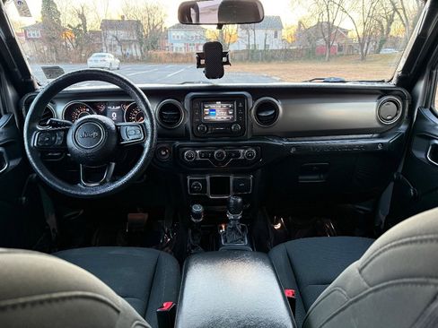 Used 2018 Jeep Wrangler Unlimited Sport image 20