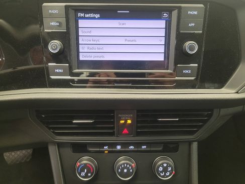 Used 2024 Volkswagen Jetta S image 25