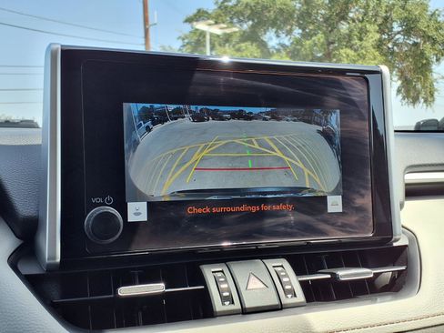 Used 2024 Toyota RAV4 XLE Premium FWD image 15