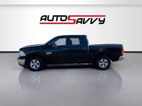 Used 2022 RAM 1500 Classic SLT image 4