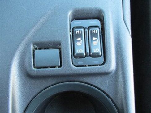 Used 2018 Subaru Impreza 2.0i Premium w/ Eyesight & BSD & Rcta image 29