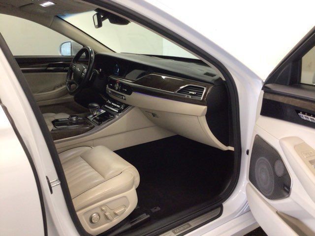 Used 2017 Genesis G90 3.3T Premium RWD image 14