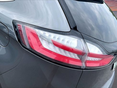 Certified 2024 Ford Edge SEL AWD/4WD image 30