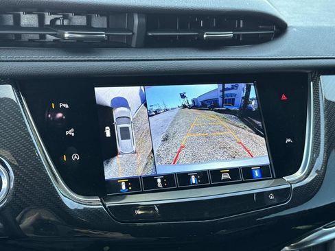 Certified 2024 Cadillac XT6 Sport w/ Technology Package image 28