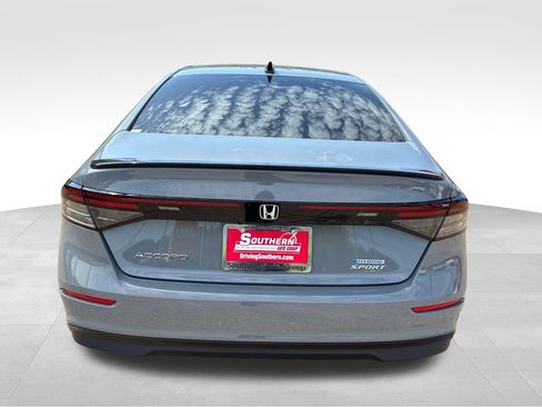 Used 2023 Honda Accord Sport image 4