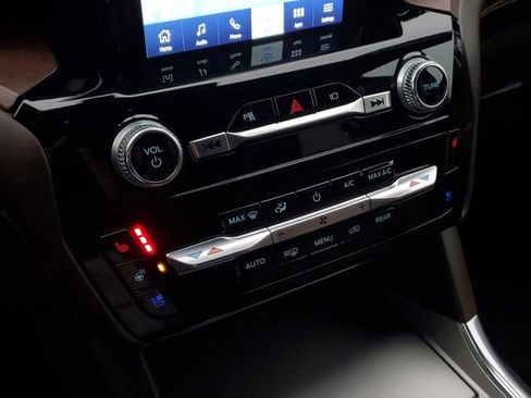 Certified 2023 Ford Explorer King Ranch w/ Technology Package image 24