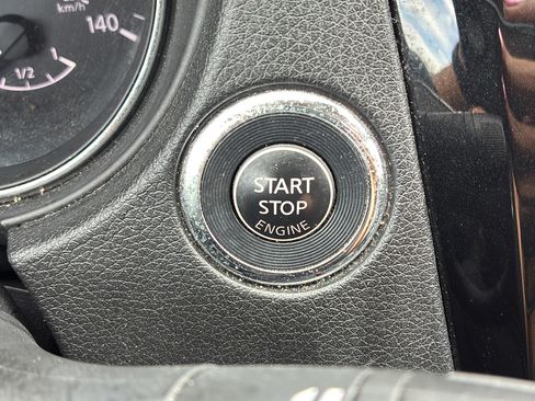 Used 2020 Nissan Rogue SL AWD/4WD image 27