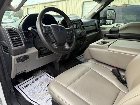 Used 2021 Ford F250 XL w/ Power Equipment Group image 11