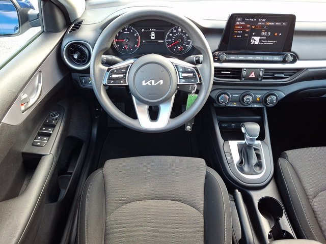 Used 2022 Kia Forte LXS w/ LXS Technology Package FWD image 14
