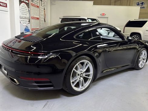 Used 2022 Porsche 911 Carrera 4 image 8