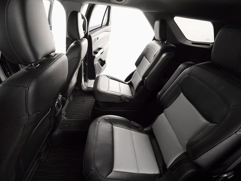 Used 2023 Ford Explorer XLT w/ Equipment Group 202A image 14