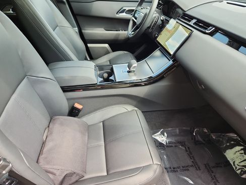 Used 2026 Land Rover Range Rover Velar S image 3