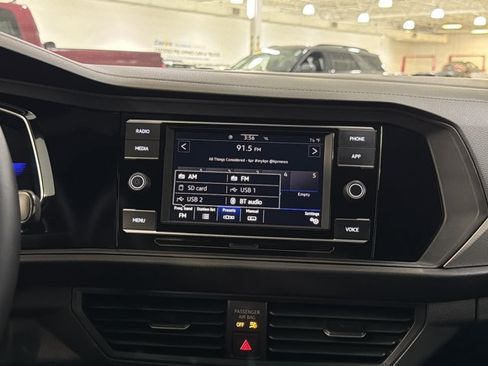 Certified 2022 Volkswagen Jetta Sport FWD image 31