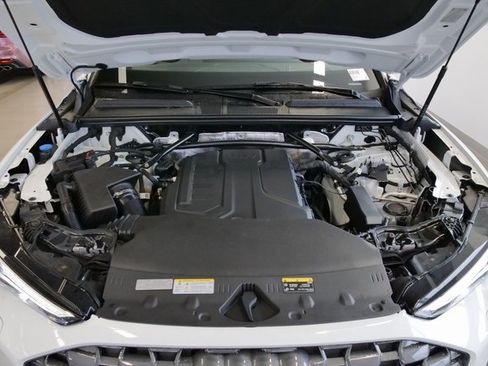New 2025 Audi Q5 Prestige image 9