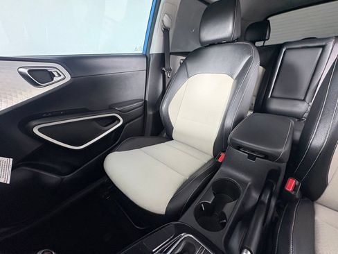 Used 2023 Kia Soul GT-Line FWD image 18