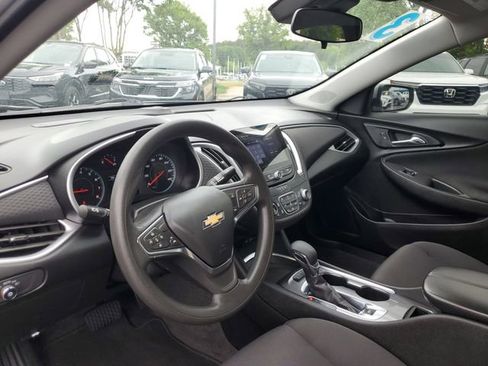 Used 2024 Chevrolet Malibu LT FWD image 18