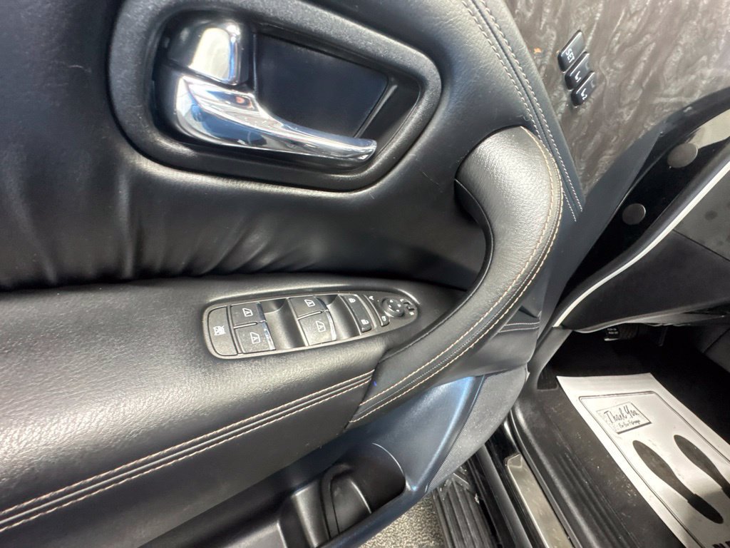 Used 2023 Nissan Armada Platinum w/ Captain's Chairs Package AWD/4WD image 17