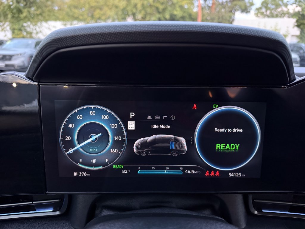 Used 2025 Hyundai Elantra SEL FWD image 9