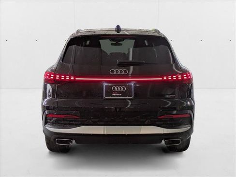 New 2025 Audi Q5 Premium Plus w/ Premium Plus AWD/4WD image 7