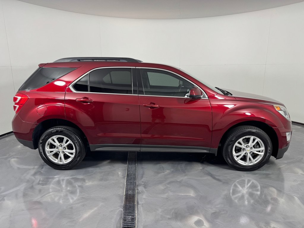 Used 2017 Chevrolet Equinox LT FWD image 4