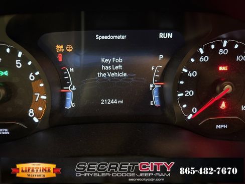 Used 2023 Jeep Compass Sport image 38