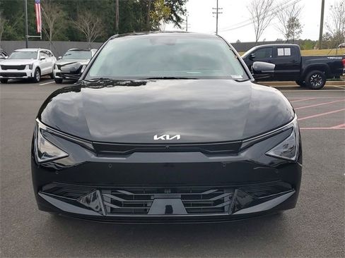 New 2025 Kia EV6 Wind image 2