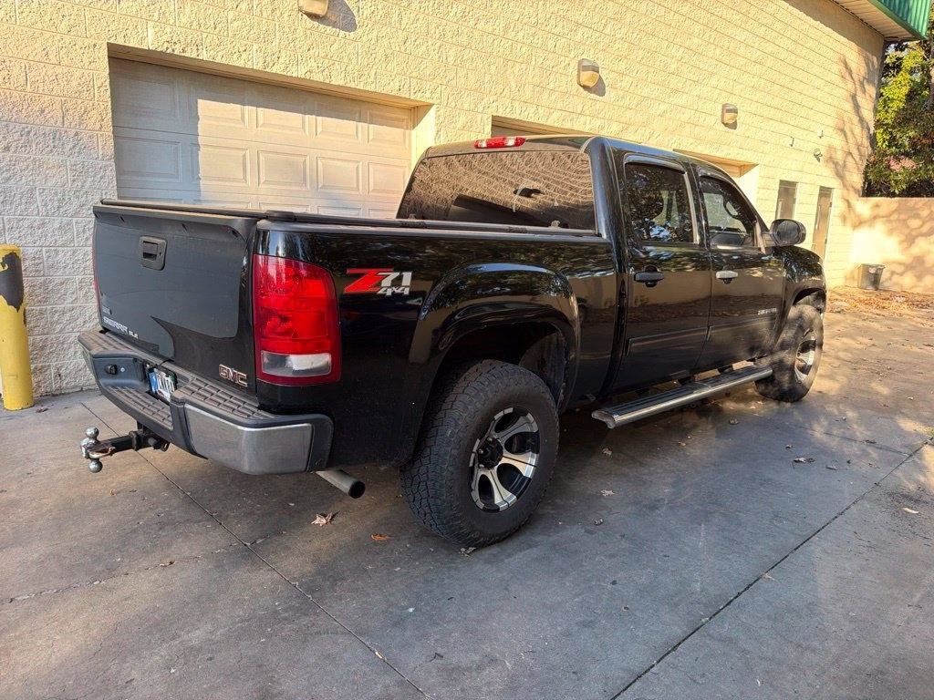 Used 2011 GMC Sierra 1500 SLE AWD/4WD image 4