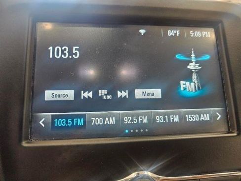 Used 2018 Chevrolet Equinox LS AWD/4WD image 20