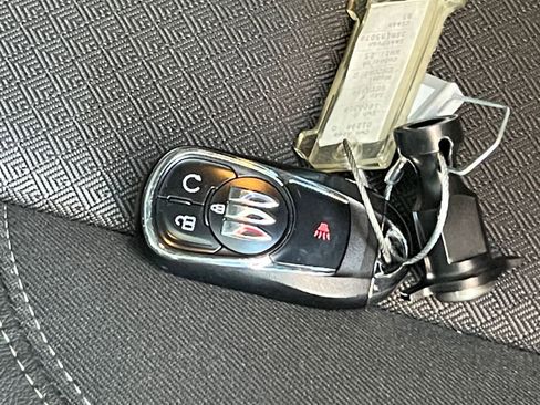 Used 2025 Buick Encore GX Preferred image 22