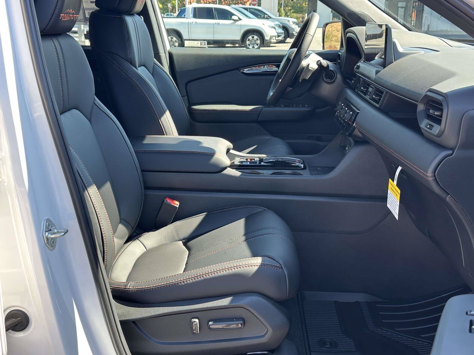 New 2026 Honda Pilot TrailSport image 6