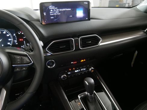 New 2025 MAZDA CX-5 Signature image 5