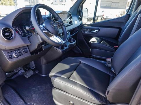 New 2025 Mercedes-Benz Sprinter 2500 image 17