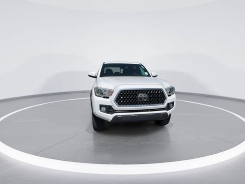 Used 2019 Toyota Tacoma TRD Off-Road w/ Technology Package RWD image 2