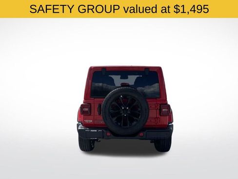 Used 2025 Jeep Wrangler Unlimited Sahara w/ Safety Group image 4