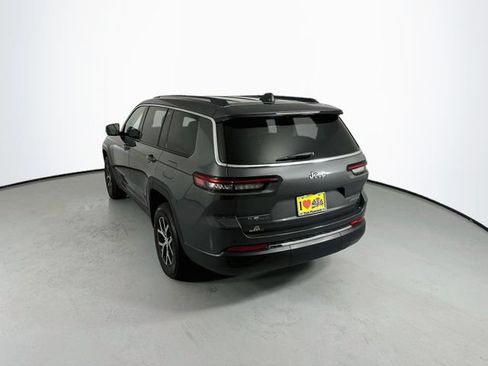 Used 2023 Jeep Grand Cherokee L Limited AWD/4WD image 7